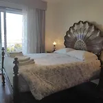 Dom wakacyjny View Camelias House By Sixtyfive Boutique