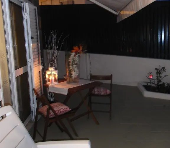 View Camelias House By Sixtyfive Boutique * Ericeira