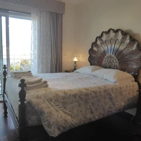 Semesterbostad View Camelias House By Sixtyfive Boutique