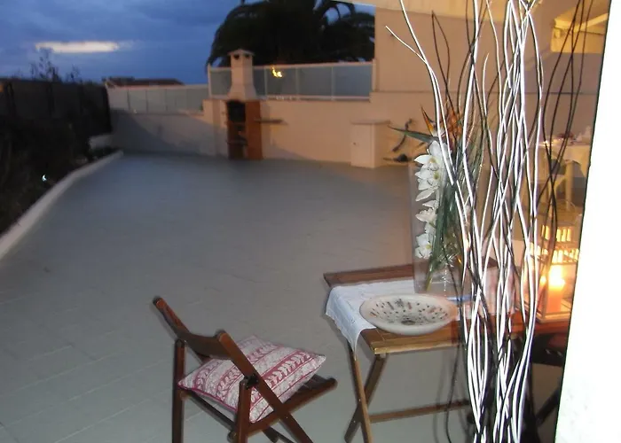 View Camelias House By Sixtyfive Boutique Vakantiehuis